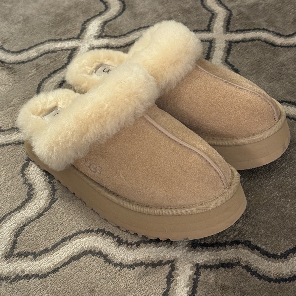 UGG Women's Cozy Tan Sheepskin Slippers